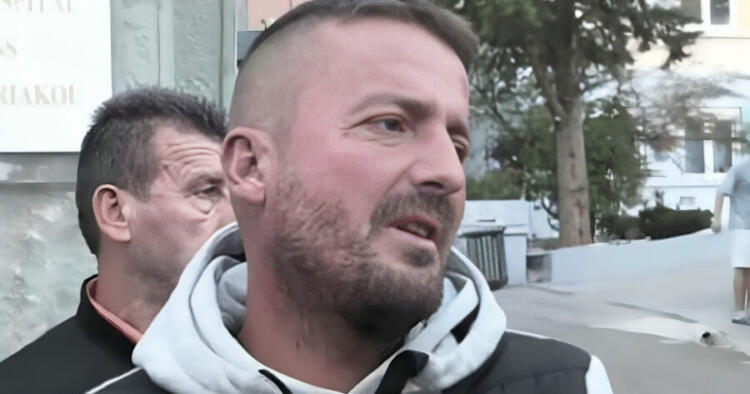 Ραγίζει καρδιές ο πατέρας του παιδιού με το πατίνι που παρασύρθηκε από αυτοκίνητο: «Μόνος μου τον μεγαλώνω, έχει χάσει τη μανούλα του»