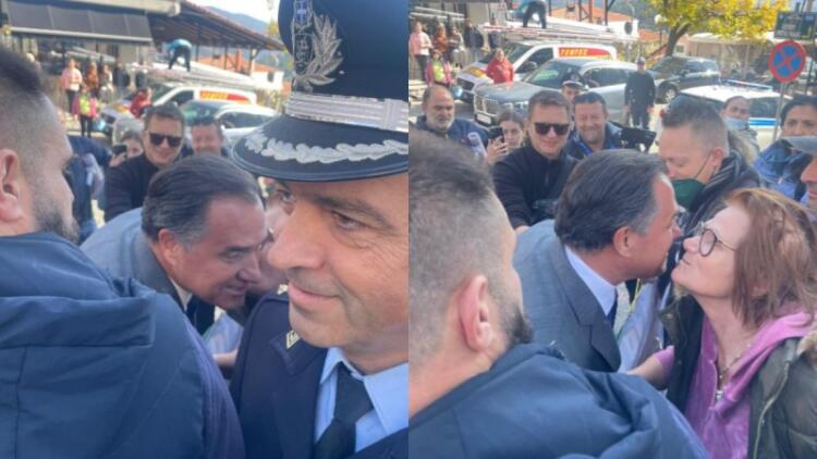 Άδωνις Γεωργιάδης: Φίλησε διαδηλώτρια του ΠΑΜΕ – «Είσαι πιο όμορφος από κοντά» (photos and video)