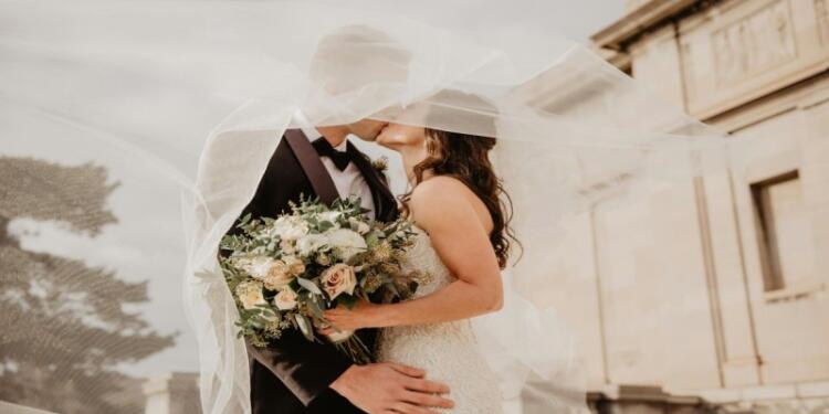 Αυτά είναι τα 5 ζώδια που θα παντρευτούν το 2025