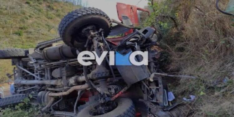 Τραγωδία στην Εύβοια: Πυροσβεστικό όχημα έπεσε σε χαράδρα – Νεκρός ο οδηγός του