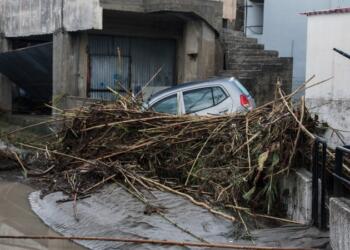 Νέο έκτακτο δελτίο της ΕΜΥ για την κακοκαιρία Bora: Παράταση ισχυρών φαινομένων – Ποιες περιοχές θα πληγούν