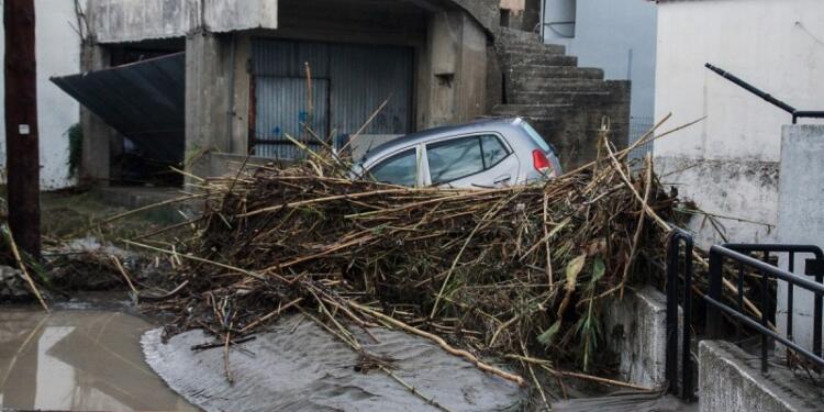 Νέο έκτακτο δελτίο της ΕΜΥ για την κακοκαιρία Bora: Παράταση ισχυρών φαινομένων – Ποιες περιοχές θα πληγούν