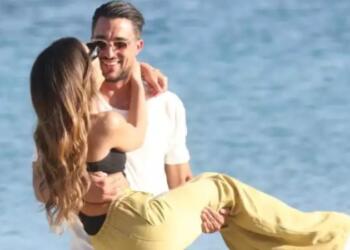 Λάμπει από ευτυχία η Μαριαλένα Ρουμελιώτη: Της έδωσε χρυσό δαχτυλίδι ο Σάκης Κατσούλης μετά από 6 χρόνια σχέσης