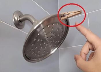 Το γνωρίζατε; Τι σημαίνει αν ο σύντροφός σας αφήσει ένα μανταλάκι κρεμασμένο στο ντους