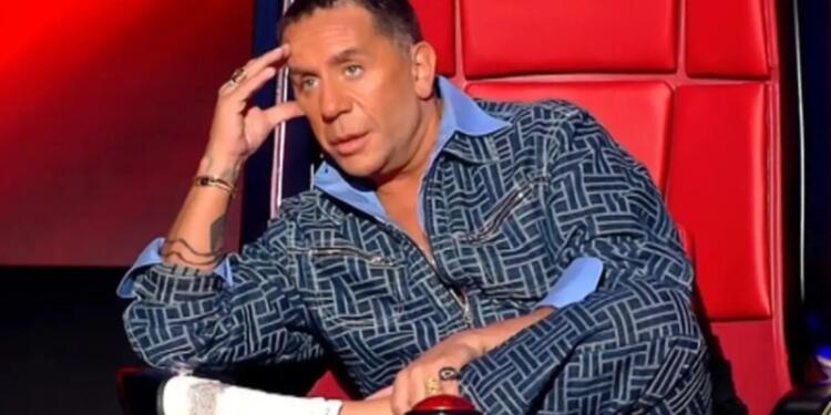 Ανακοινώθηκαν τα δυσάρεστα για τον Μαζωνάκη λίγο μετά την άσεμνη χειρονομία επί σκηνής και τον σάλο