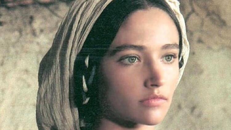 Πέθανε η Ολίβια Χάσεϊ – Είχε υποδυθεί την Παναγία στη σειρά «Ο Ιησούς από τη Ναζαρέτ»