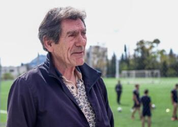 Σε κώμα ο Νίκος Σαργκάνης: Μάχη για να κρατηθεί στη ζωή ο «θρύλος» του ελληνικού ποδοσφαίρου