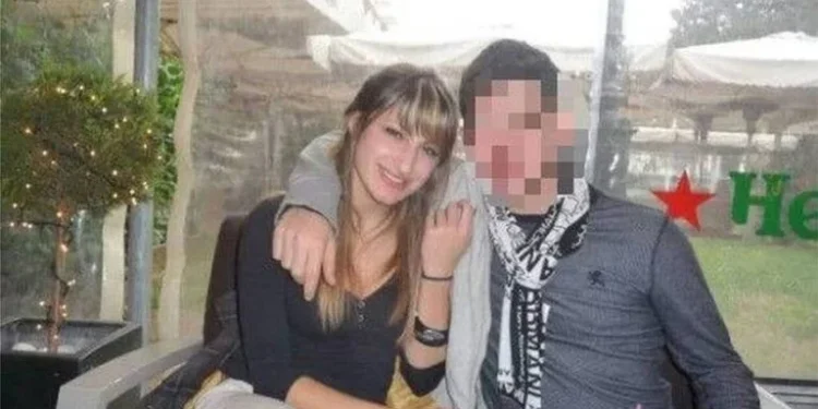 Αγνώριστη η Ιωάννα Τούνη: Δείτε τη μαθήτρια πριν τις πλαστıκές, καίεı φωτογραφίες