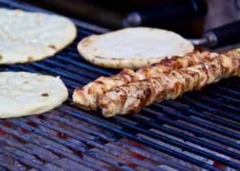 Απόκριες 2025: Πότε πέφτει Τσικνοπέμπτη και Καθαρά Δευτέρα