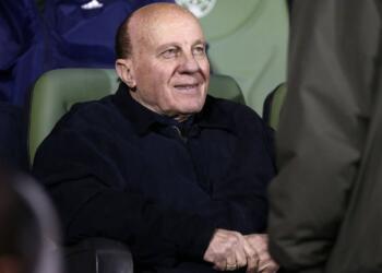 Συγκλονίζει ο εγγονός του Μίμη Δομάζου για τον θάνατό του: «Τον είδα, πρόλαβα να του πω…»