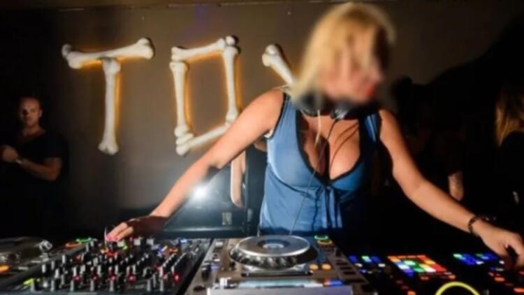 «Ήθελα να κάνω ένα πάρτι με ναpκωτικά και σeχ, βγάζω 500.000 τον χρόνο, δεν πουλάω ουσίες» – Τι λέει η DJ που συνελήφθη γuμνή σε βίλα στα Καλύβια