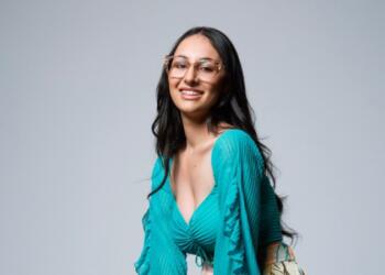 Την καμάρωσε διακριτικά: Με αυτόν τον γνωστό ράπερ έχει σχέση η Klavdia, τους «έπιασε» η κάμερα