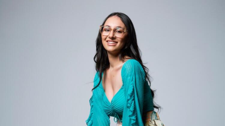 Την καμάρωσε διακριτικά: Με αυτόν τον γνωστό ράπερ έχει σχέση η Klavdia, τους «έπιασε» η κάμερα