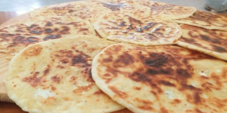 Το μυστικό είναι στο βούτυρο: Λεπτά τηγανόψωμα της γιαγιάς