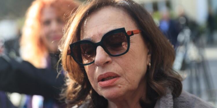 Συγκινημένη η Χάρις Αλεξίου αποχαιρετά την Καίτη Γκρέυ: «Αθάνατη! Προσπάθησα να τραγουδήσω όπως αυτή»