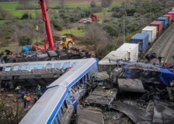 Ανατριχιαστική μαρτυρία για τα Τέμπη: «Μητέρα θύματος βρήκε ένα μικρό κομμάτι, μόλις 2×3 εκατοστά, ήταν η καρδιά της κόρης της»