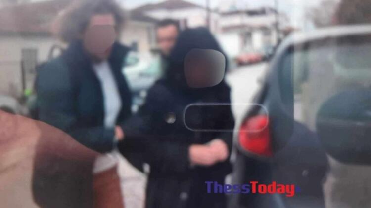 Πιερία: Δίωξη για ανθρωποκτονία με πρόθεση στην έγκυο δολοφόνο του 58χρονου – Ψυχρή και με σκυμμένο κεφάλι στον εισαγγελέα