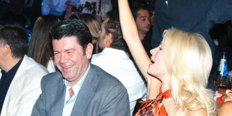 Δεν το είχε καταλάβει κανείς: Το πρώτο «σημάδι» του διαζυγίου της Ελένης Μενεγάκη και του Γιάννη Λάτσιου χρόνια πριν το ανακοινώσουν