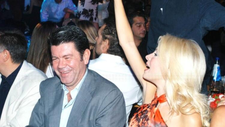 Δεν το είχε καταλάβει κανείς: Το πρώτο «σημάδι» του διαζυγίου της Ελένης Μενεγάκη και του Γιάννη Λάτσιου χρόνια πριν το ανακοινώσουν