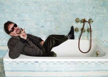 Πέθανε ο Τομ Ρόμπινς – Ο Πίτερ Παν της αμερικανικής λογοτεχνίας έφυγε στα 92 του