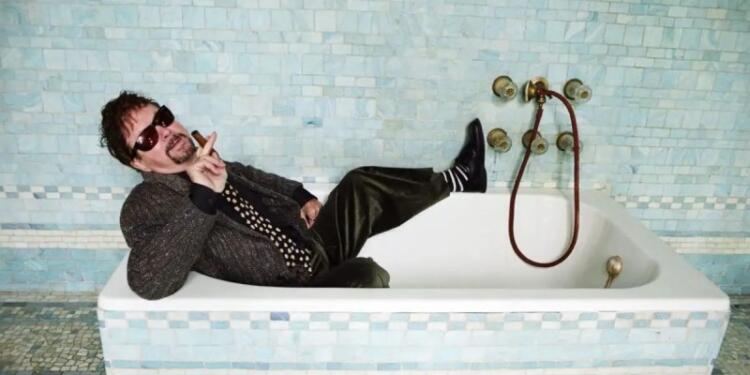 Πέθανε ο Τομ Ρόμπινς – Ο Πίτερ Παν της αμερικανικής λογοτεχνίας έφυγε στα 92 του