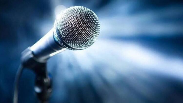 Συνελήφθη κορυφαίος Έλληνας τραγουδιστής – Επιχείρησε να διαφύγει από μπλόκο για αλκοτέστ, παραλίγο να παρασύρει τροχονόμο