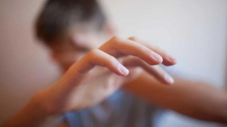 Νέα φρiκη στη Θεσσαλονίκη: 14χρονος βiαζε τον 9χρονο ξάδελφό του – Ο παππούς τον έπιασε επ’ αυτοφώρω