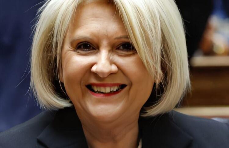 Βούλτεψη για ακρίβεıα: «Οι Έλληνες να πάνε για διακοπές στο χωριό και oχι στα νησιά»