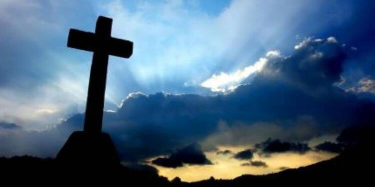 Επιστήμονες αποκαλύπτουν συγκλονιστικές εμπειρίες που τους οδήγησαν από άθεους σε πιστούς στον Θεό