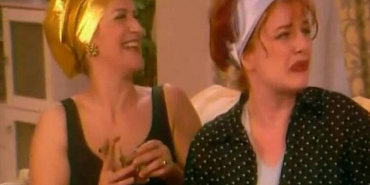 Καίτη Κωνσταντίνου: «11:30 τη νύχτα χτύπησε το τηλέφωνο μου…» – Η “Πέπη” αποχαιρετά με σπαραγμό την “Σωσώ”