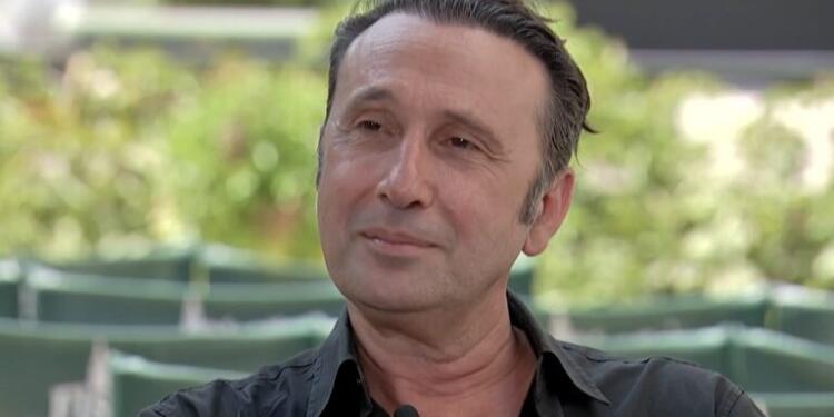 Ρένος Χαραλαμπίδης: Ακόμα μετανιώνω που είπα όχι στον Χάρη Ρώμα για τον ρόλο του Μάνθου Φουστάνου – ο λόγος