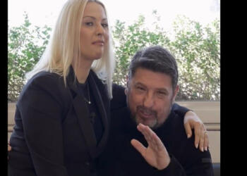 Ο Νίκος Χαρδαλιάς μας ενημερώσε, χωρίς λόγο, ότι το κάνει 3-4 φορές την ημέρα με τη γυναίκα του! (video)