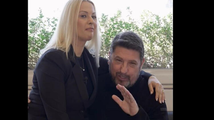 Ο Νίκος Χαρδαλιάς μας ενημερώσε, χωρίς λόγο, ότι το κάνει 3-4 φορές την ημέρα με τη γυναίκα του! (video)