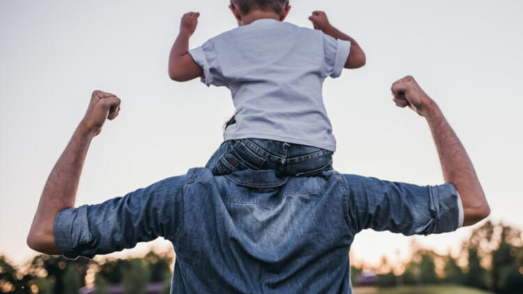 Απόφαση-βόμβα στο Δημόσιο: Σύνταξη σε άνδρες με ανήλικο και 25ετία το 2010