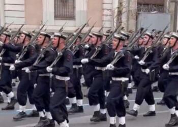 Αποτάχθηκαν δύο δόκιμοι της Σχολής Υπαξιωματικών μετά τα γεγονότα στην παρέλαση