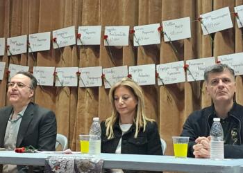 Καρυστιανού κατά κυβέρνησης: Ήρθε η στιγμή να ζητήσουμε να αλλάξουν τα πάντα στη χώρα