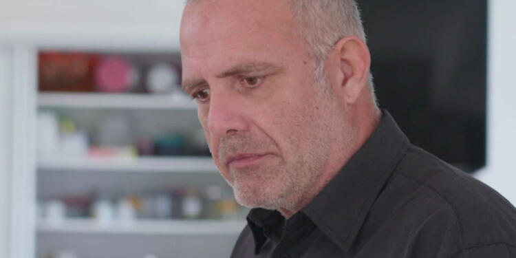 Η Γη της Ελιάς 10/3: Ο εθισμός του Στάθη με τον τζόγο αποκαλύπτεται – «Θα καταστραφεί!»