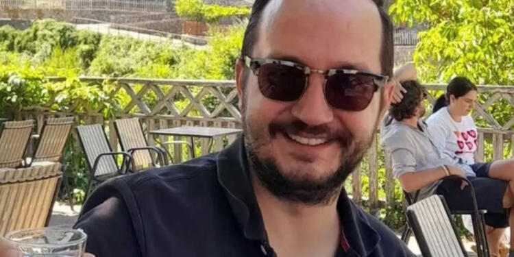 Ανοίγουν στόματα για τον Βασίλη Καλογήρου: «Λίγο πριν φύγει φιλιθήκαμε, αγκαλιαστήκαμε και μας είπε…»