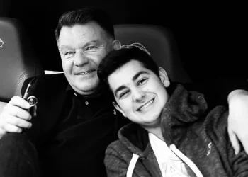 Χρήστος Κούγιας: Το σπαρακτικό «αντίο» στον πατέρα του