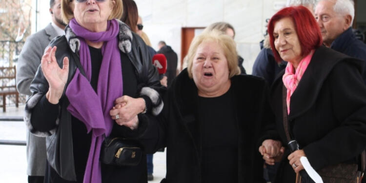 Ιάσονας Τριανταφυλλίδης: Τραγικές στιγμές για τη μητέρα του – Τη διώχνουν από το νοικιασμένο σπίτι