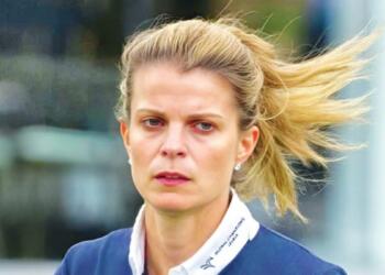 Πιο κούκλα από ποτέ στα 40 της η Αθηνά Ωνάση: Άλλαξε ξανά εμφάνιση κι έκανε «θραύση» (photo)