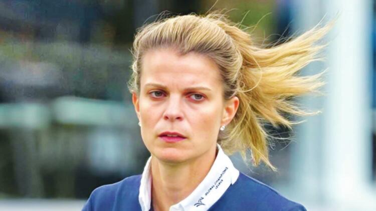 Πιο κούκλα από ποτέ στα 40 της η Αθηνά Ωνάση: Άλλαξε ξανά εμφάνιση κι έκανε «θραύση» (photo)