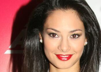 Κλειώ-Δανάη Οθωναίου: Δείτε πώς είναι σήμερα η ηθοποιός που γοήτευσε τον Ρώμα στο «Δεληγιάννειο Παρθεναγωγείο»