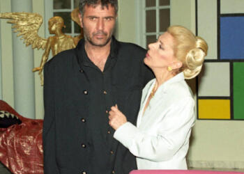 Έγιναν 13: Οι ηθοποιοί από τους «Δύο Ξένους» που έχουν φύγει από τη ζωή