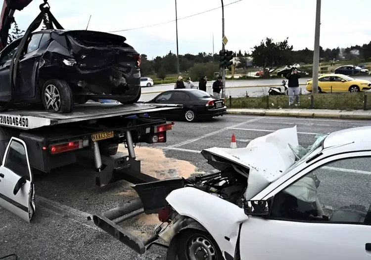 Καραμπόλα στην Κατεχάκη: Οικογενειακή τραγωδία στην άσφαλτο – Νεκροί πατέρας, μητέρα και γιος