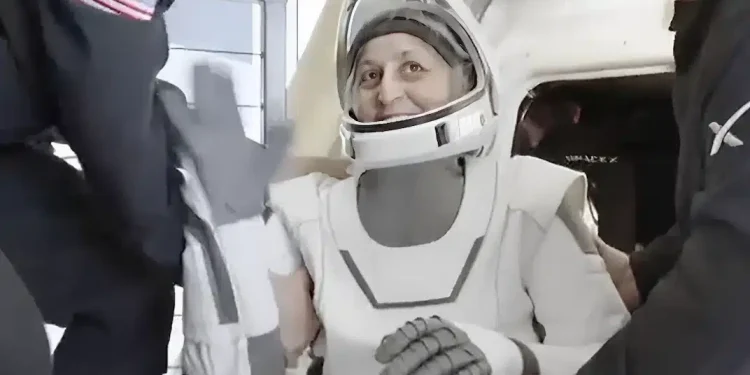 Γιατί γέρασαν 10 χρόνια οι αστροναύτες που επέστρεψαν μετά από 9 μήνες – «Γκρι μαλλιά, πόδια κοτόπουλου και βλάβη στο DNA παρόμοια με το κάπνισμα»