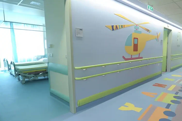 Λάρισα: Κρίσιμα τα επόμενα 24ωρα για τον 9χρονο που πνίγηκε με πορτοκάλι – Έπαθε δύο φορές ανακοπή