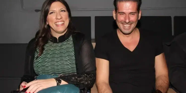 Τα άλλαξε όλα μετά το διαζύγιο: Η Ζωή Κωνσταντοπούλου «λιώνει» από έpωτα για τον γοητευτικό ηθοποιό σύντροφό της