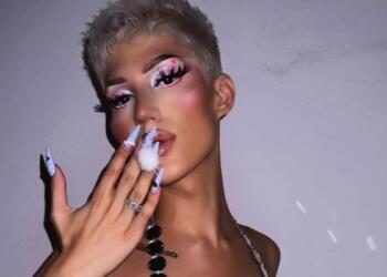 «Δεν έχω χρέος να υπηρετήσω την πατρίδα»: Ο Θέμης Κανέλλος πήρε απαλλαγή από τον στρατό με μίνι μαύρο φόρεμα