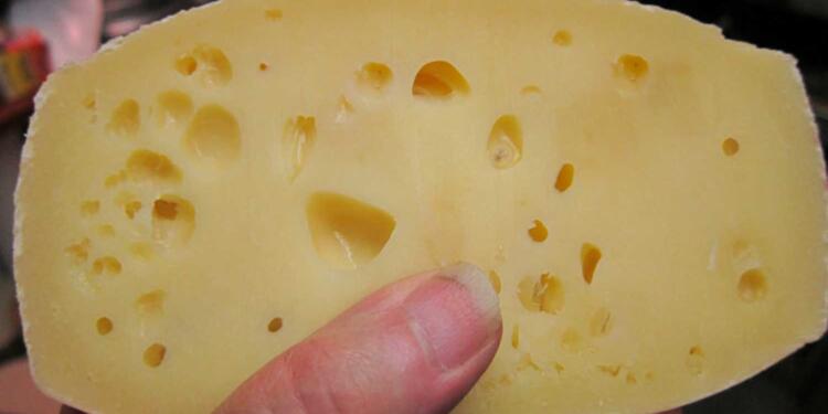 Το τυρί που δuναμώνει τα οστά χωρίς να ανεβάζει τη χολnστερόλη – Ένα κομμάτι την ημέρα αρκεί